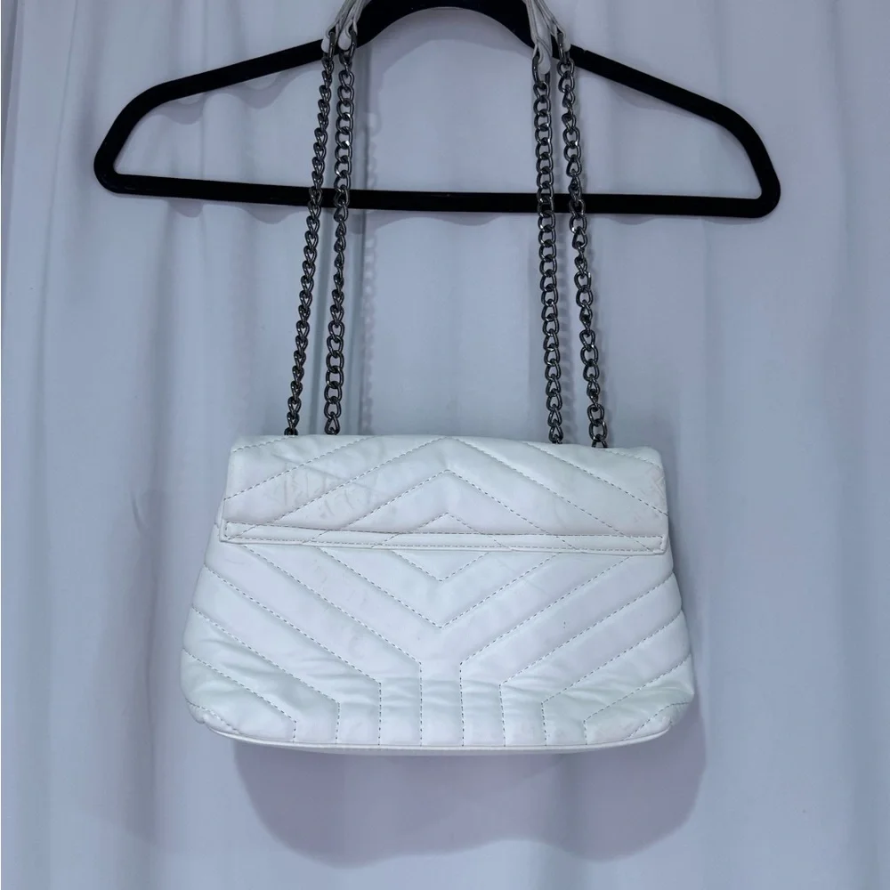 Yves Saint Laurent Loulou White Quilted Shoulder Bag - Picture 5 of 11